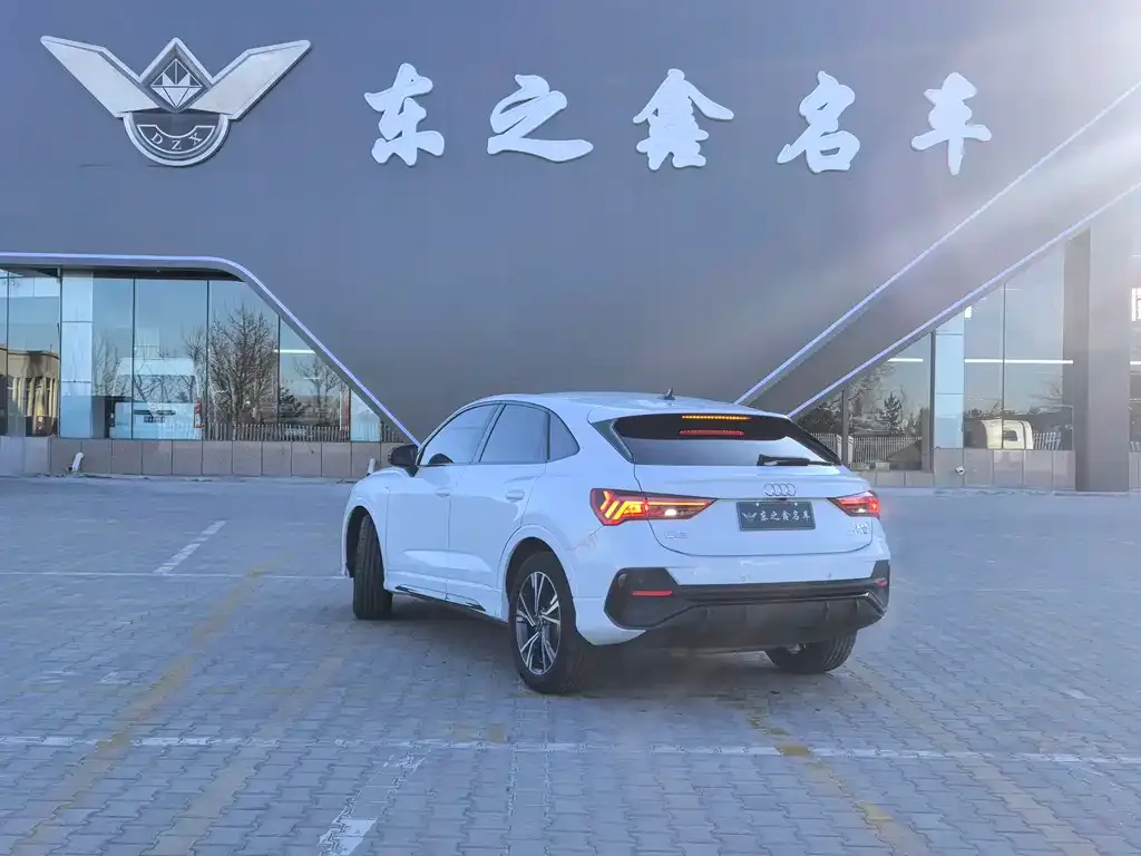 Audi Q3 Sportback 2023 из CN, фото 10