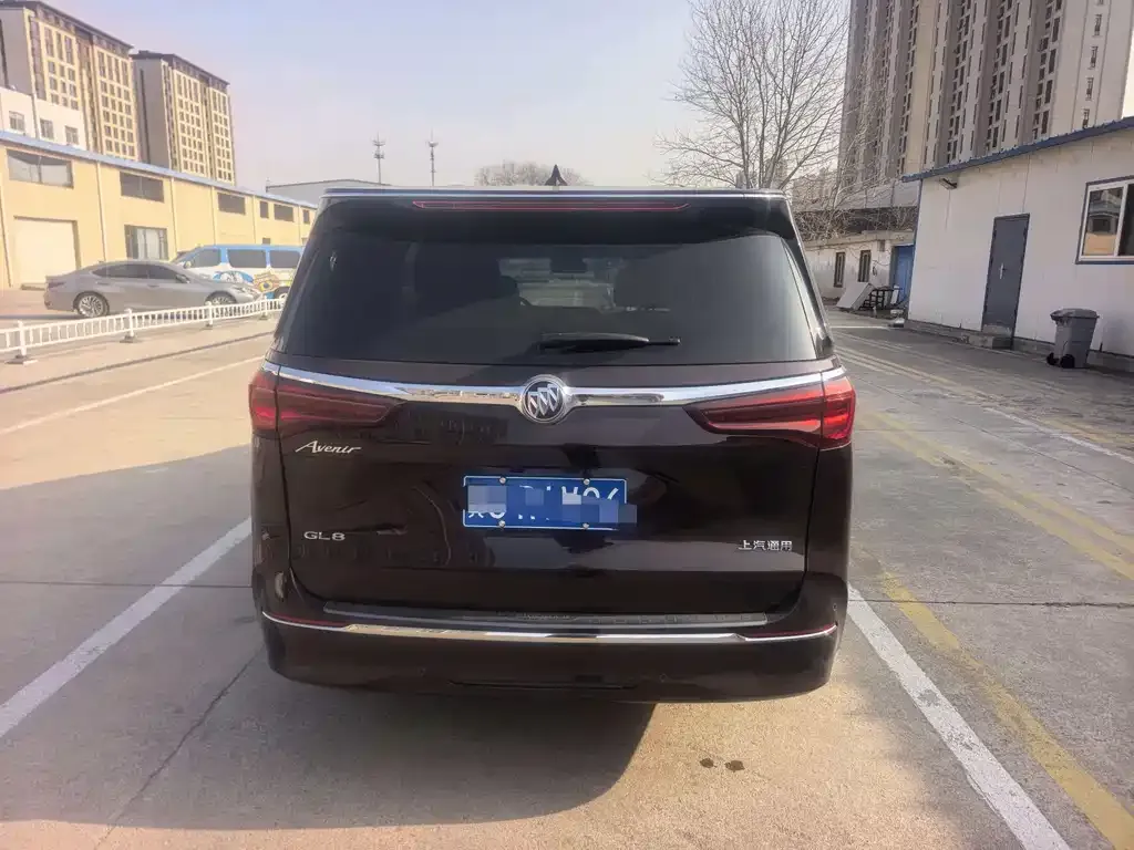 Buick GL8 2023 из CN, фото 3