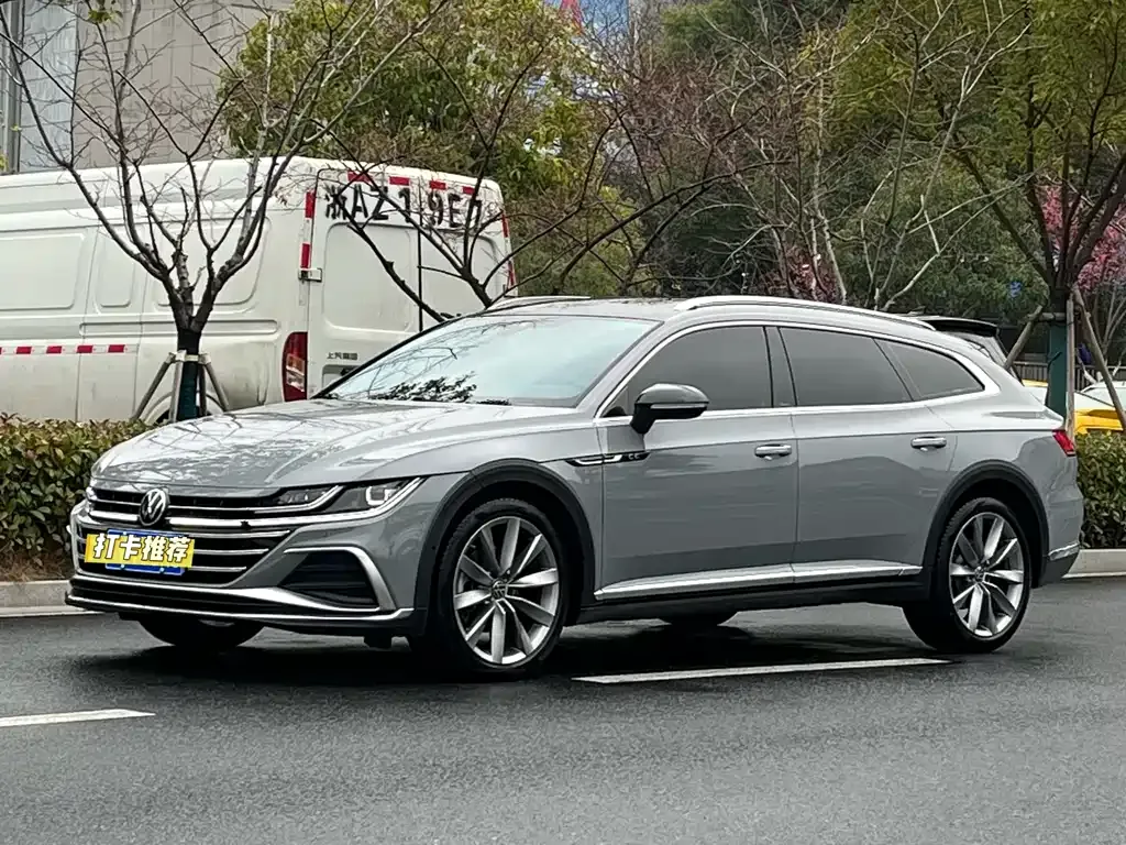 Volkswagen CC 2023 из CN, фото 1