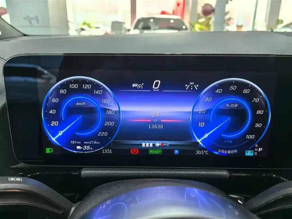 Mercedes-Benz EQA 2025 из CN, фото 2