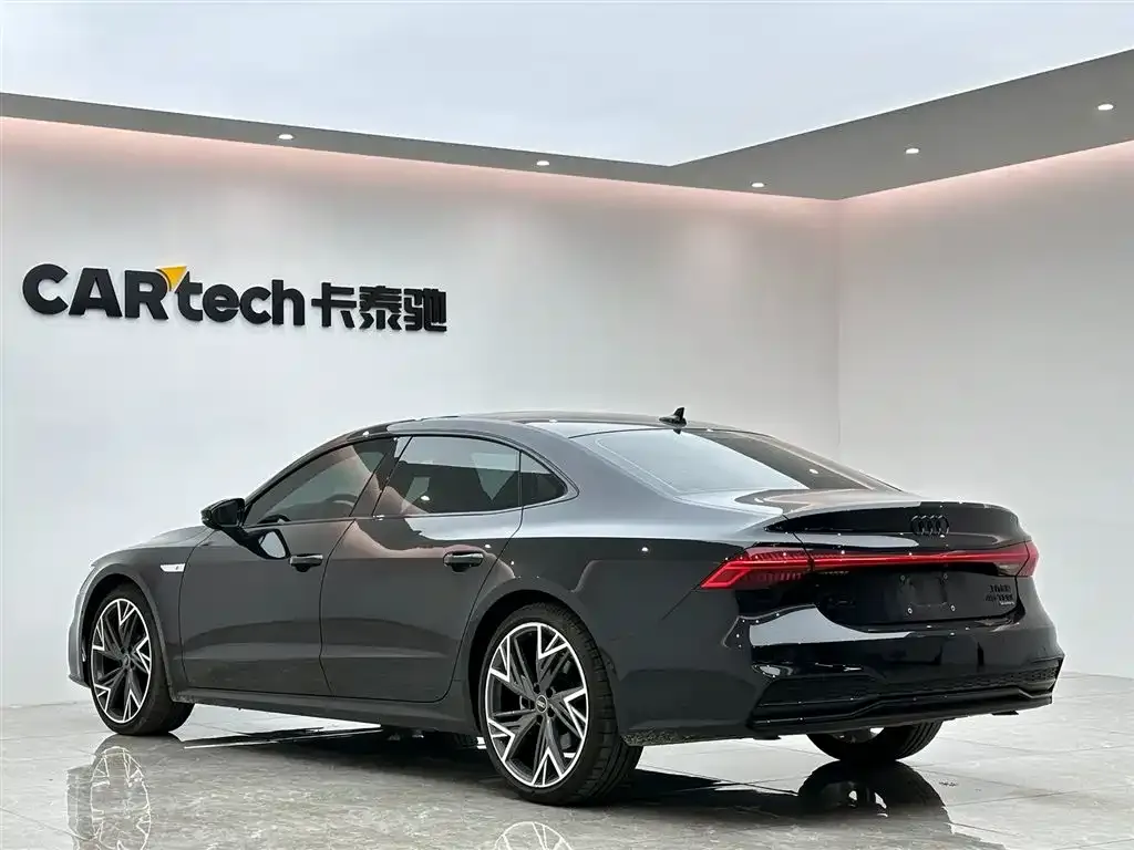 Audi A7L 2024 из CN, фото 7