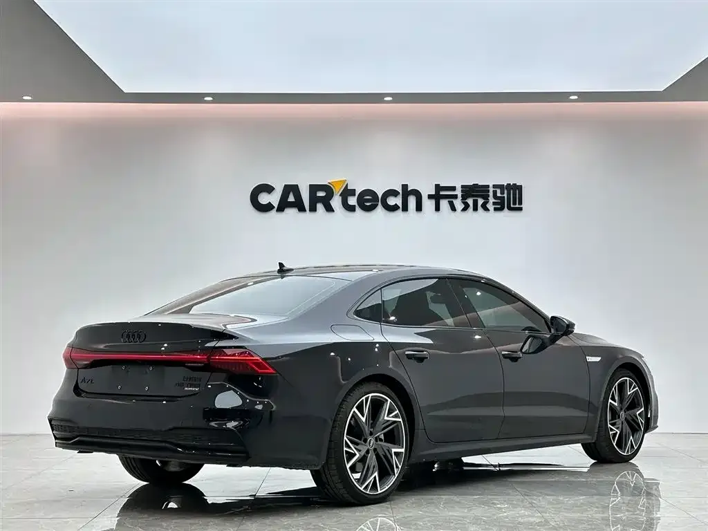 Audi A7L 2024 из CN, фото 5