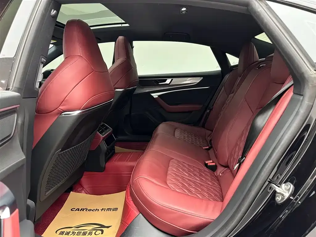 Audi A7L 2024 из CN, фото 2