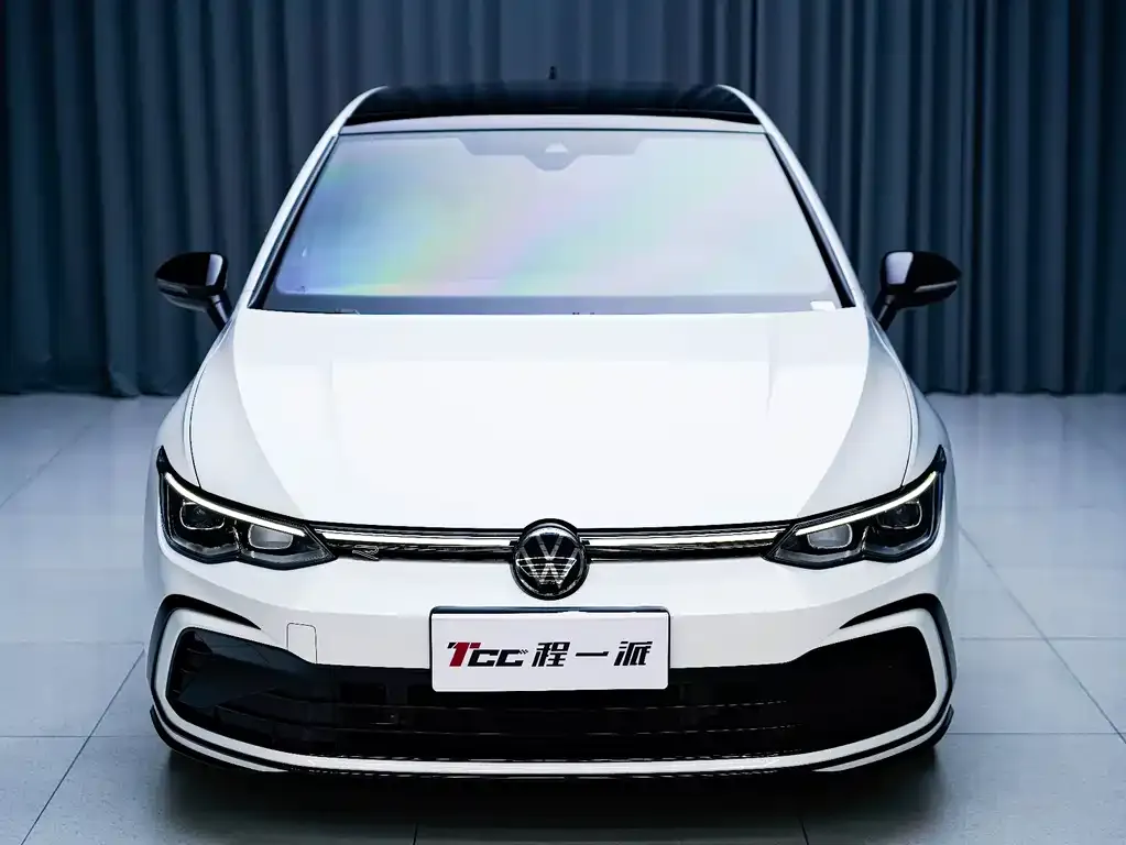 Volkswagen Golf 2024 из CN, фото 8