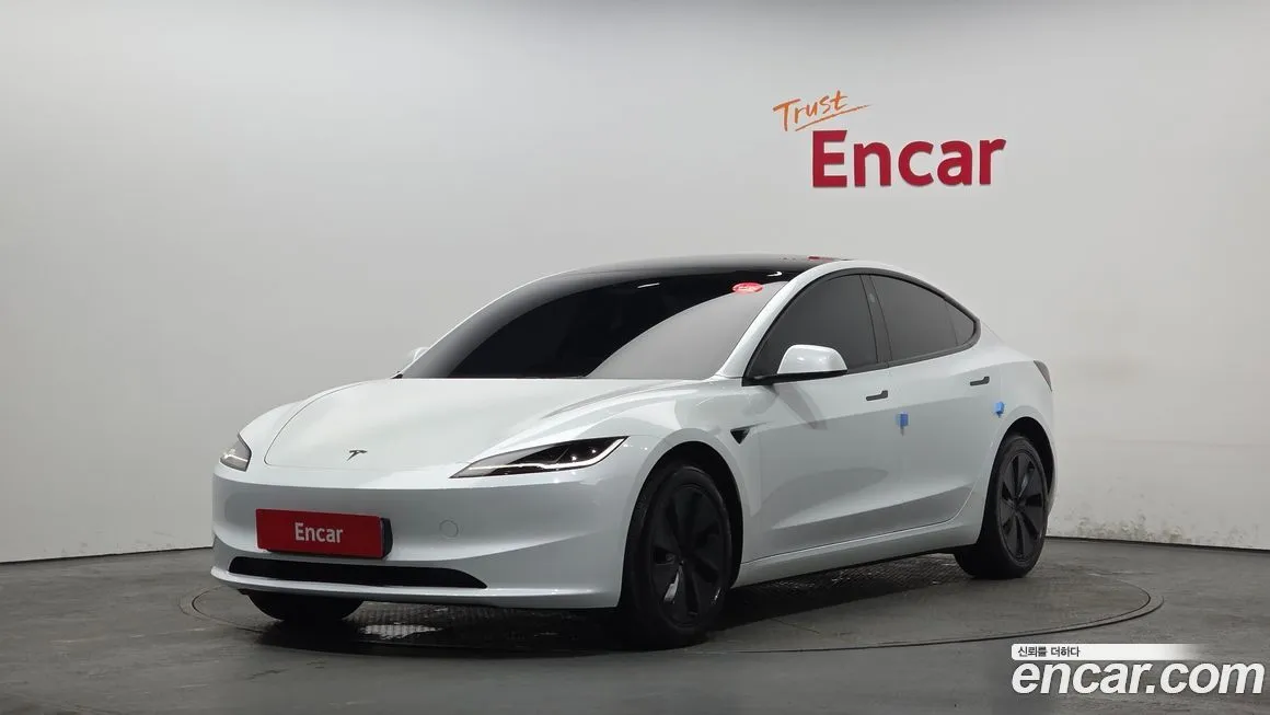 Tesla Model 3 — фото 1