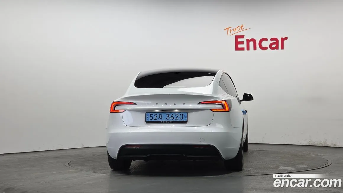 Tesla Model 3 — фото 4