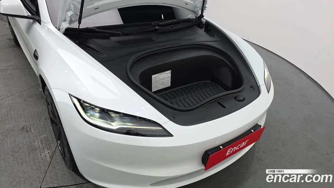 Tesla Model 3 — фото 9