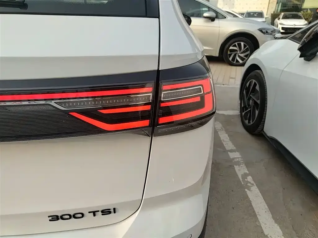 Volkswagen Tharu 2024 из CN, фото 7