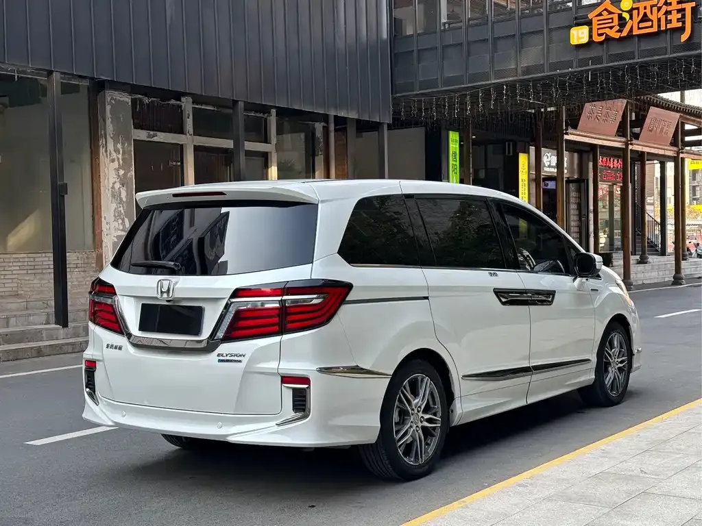 Honda Elysion 2021 из CN, фото 3