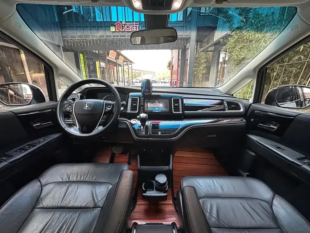Honda Elysion 2021 из CN, фото 5