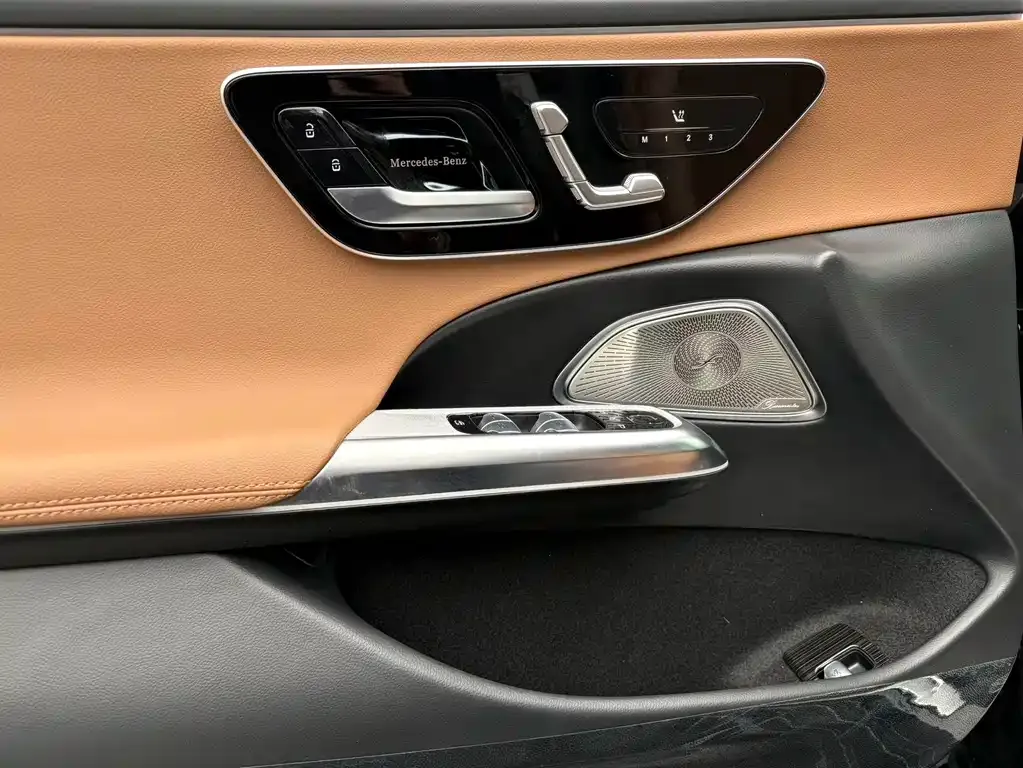 Mercedes-Benz E-Class (Import) — фото 2