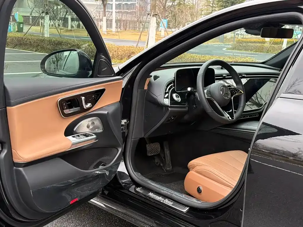 Mercedes-Benz E-Class (Import) — фото 3