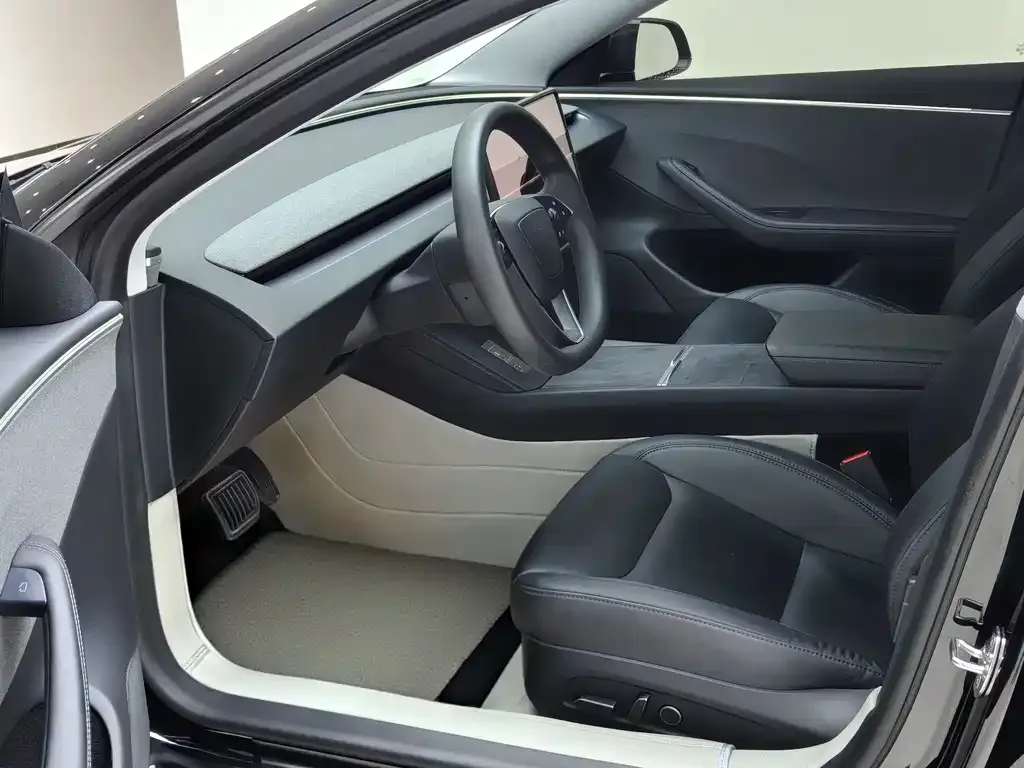 Tesla Model 3 2023 из CN, фото 3