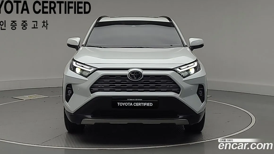 Toyota RAV4 — фото 2