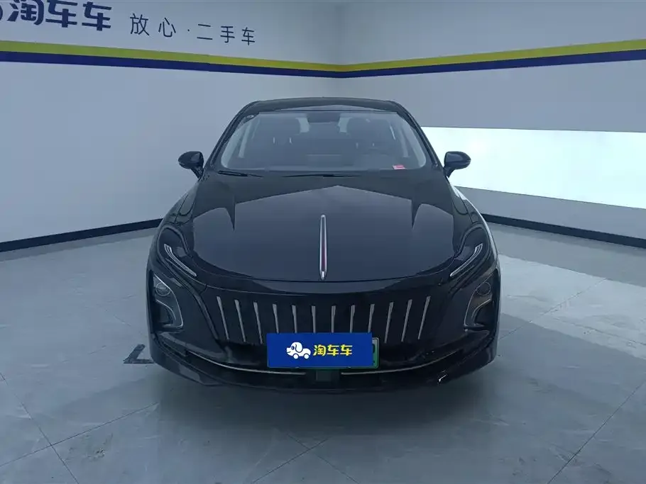 Hongqi E-QM5 — фото 6
