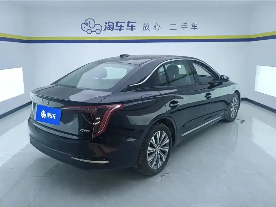 Hongqi E-QM5 — фото 9
