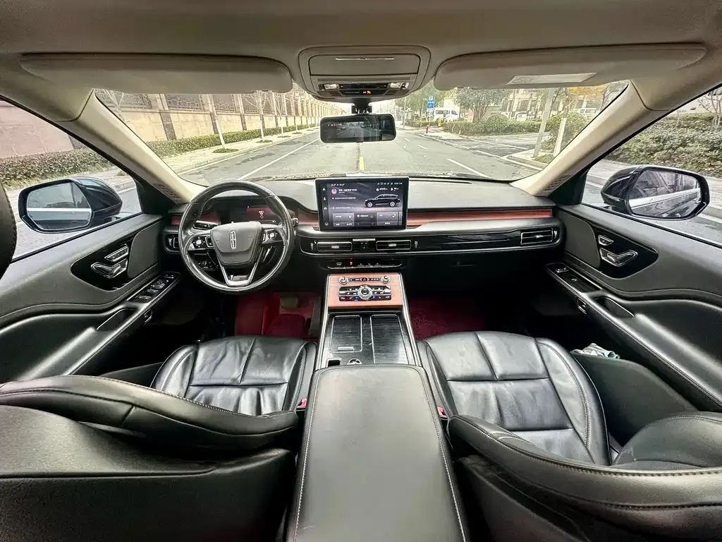 Lincoln Aviator 2021 из CN, фото 2