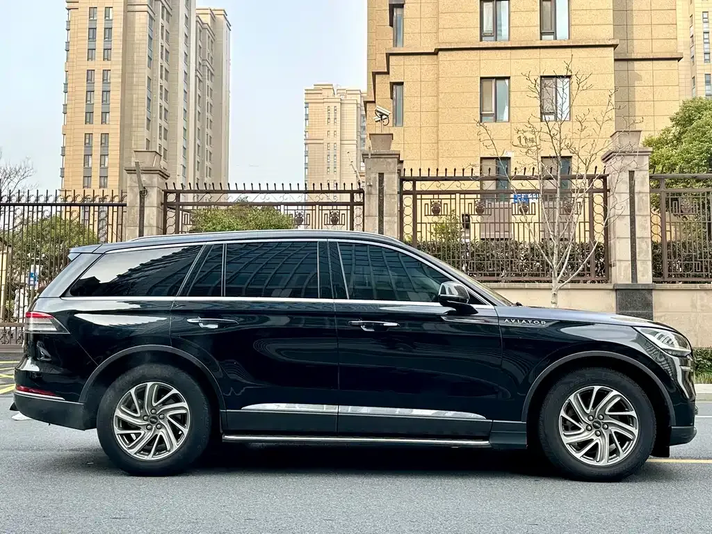 Lincoln Aviator 2021 из CN, фото 3