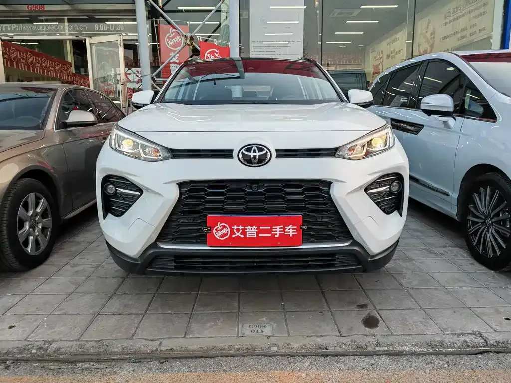 Toyota Wildlander — фото 10