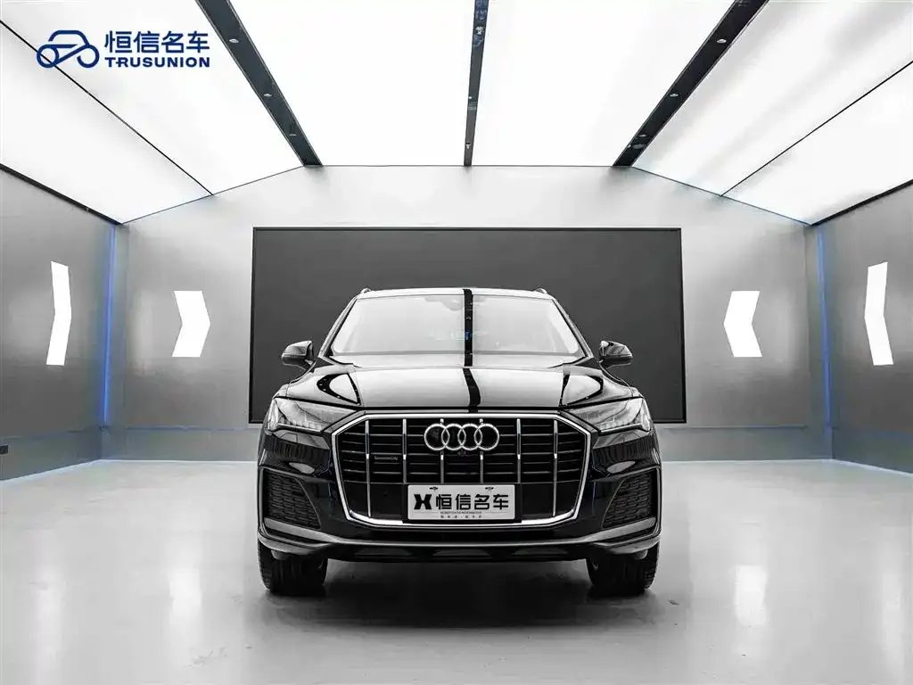 Audi Q7 2023 из CN, фото 10