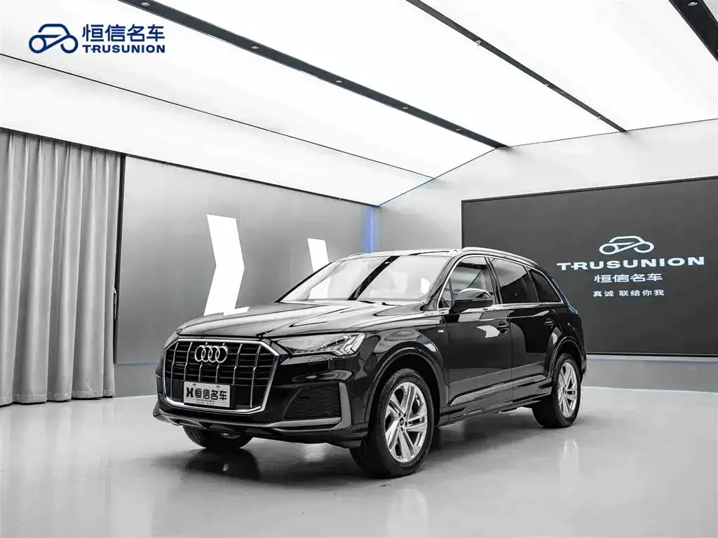 Audi Q7 2023 из CN, фото 8