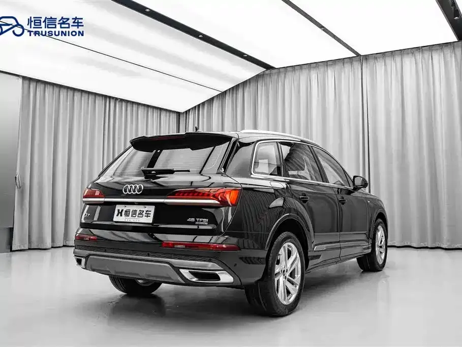 Audi Q7 2023 из CN, фото 7