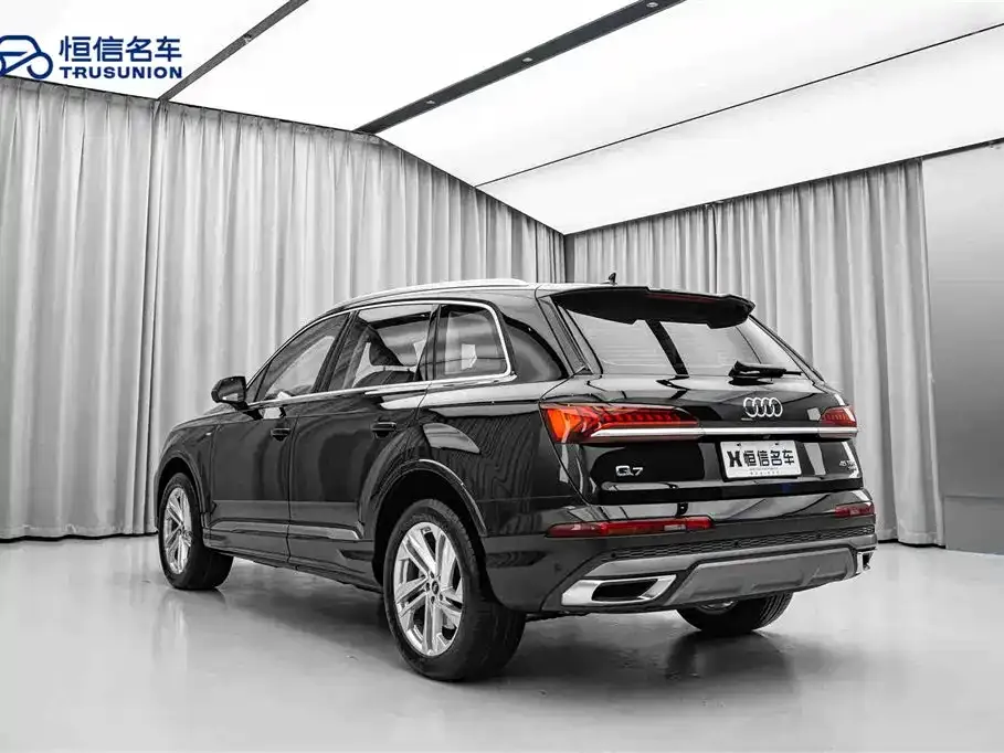Audi Q7 2023 из CN, фото 6