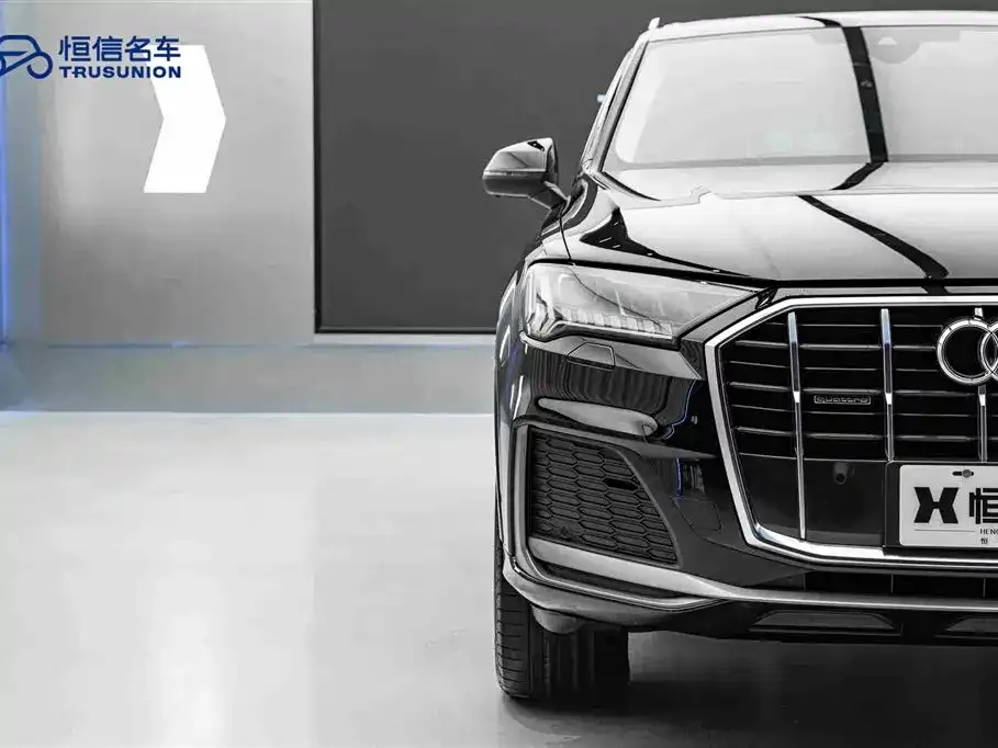 Audi Q7 2023 из CN, фото 4