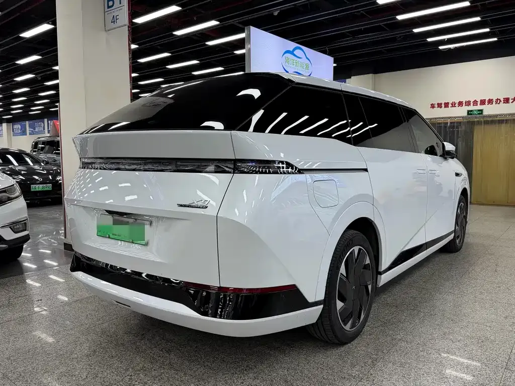 XPeng X9 2024 из CN, фото 9