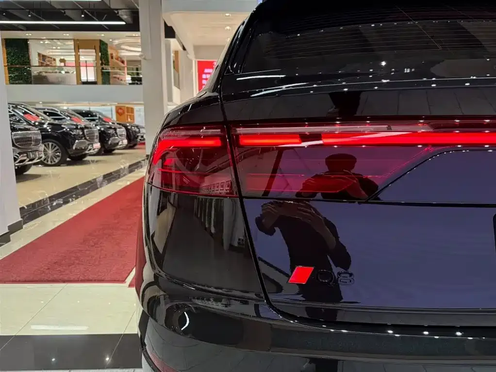 Audi Q8 2024 из CN, фото 7