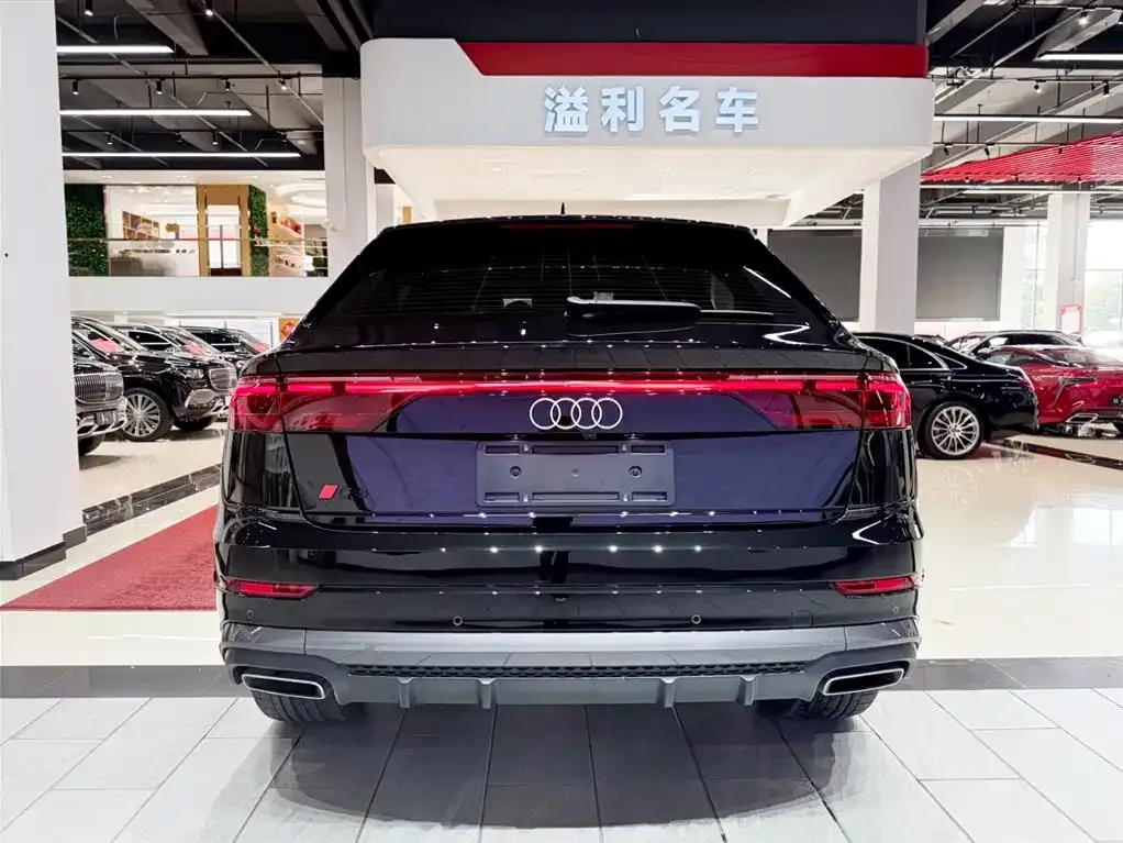 Audi Q8 2024 из CN, фото 3