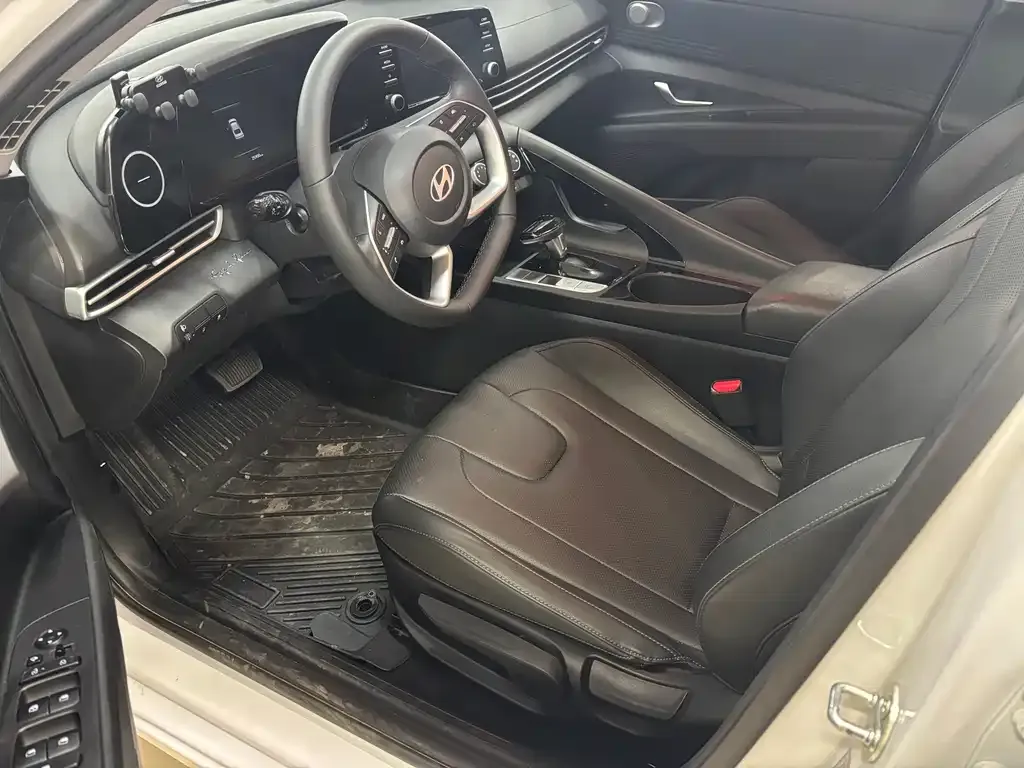 Hyundai Elantra 2024 из CN, фото 3