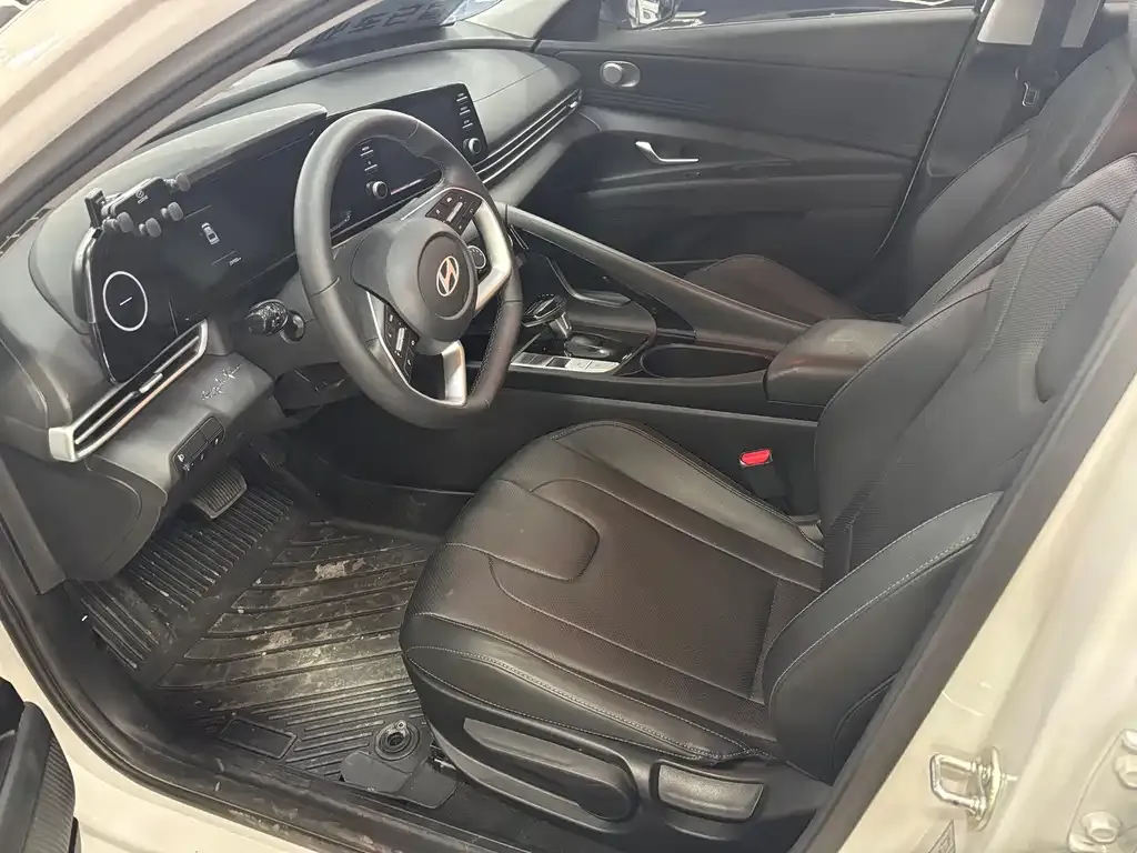 Hyundai Elantra 2024 из CN, фото 5