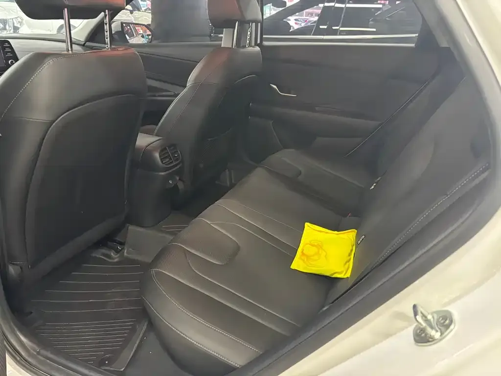 Hyundai Elantra 2024 из CN, фото 8