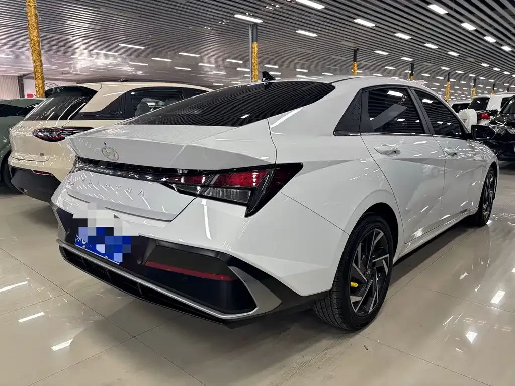 Hyundai Elantra 2024 из CN, фото 7