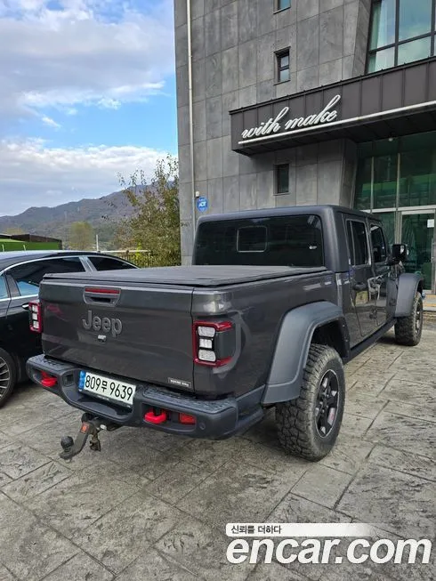 Jeep Gladiator — фото 7