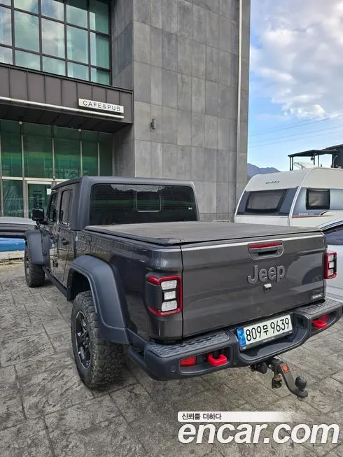 Jeep Gladiator — фото 10
