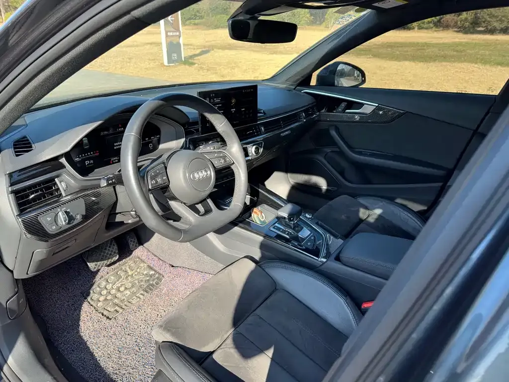 Audi A4L 2022 из CN, фото 9
