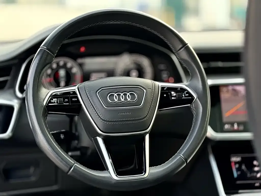 Audi A6L — фото 3