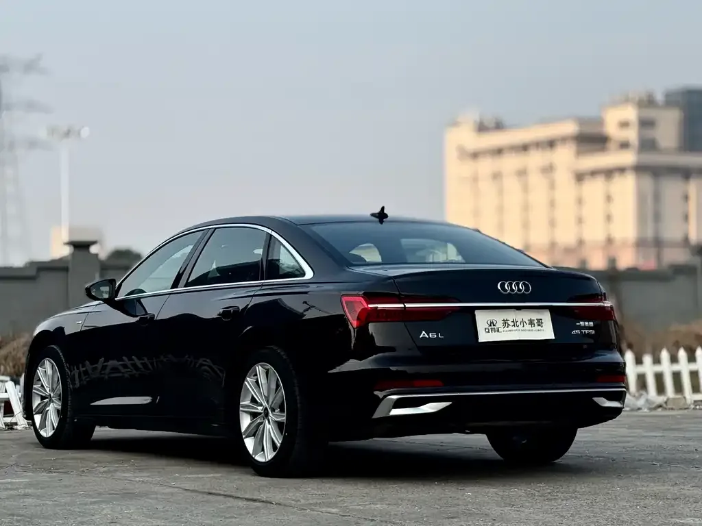 Audi A6L — фото 7