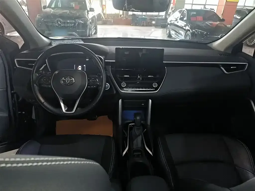 Toyota Frontlander 2023 из CN, фото 4
