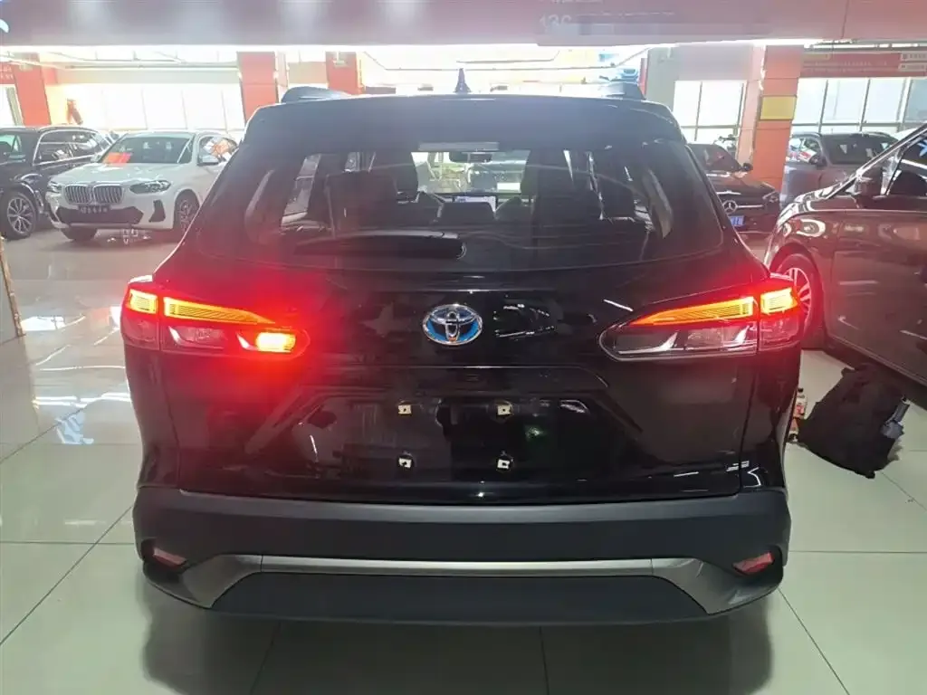 Toyota Frontlander 2023 из CN, фото 8