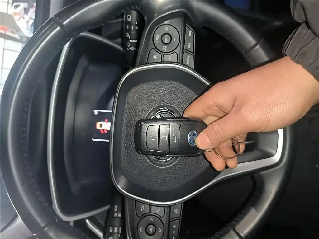 Toyota Frontlander 2023 из CN, фото 5