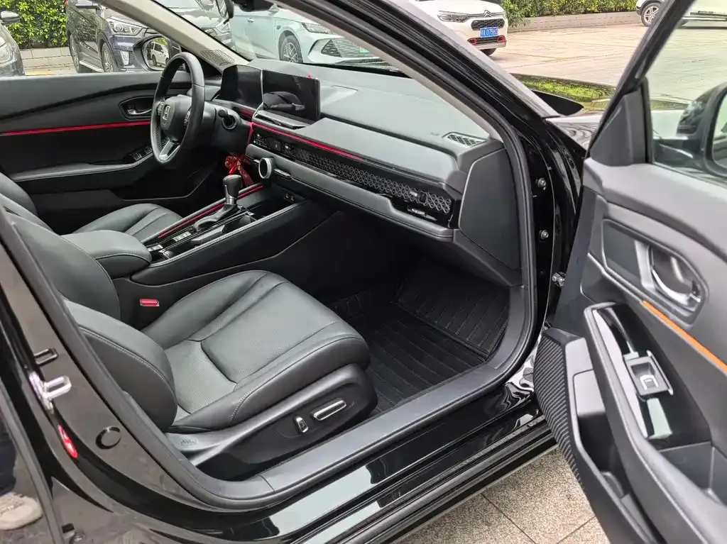 Honda Accord 2024 из CN, фото 4