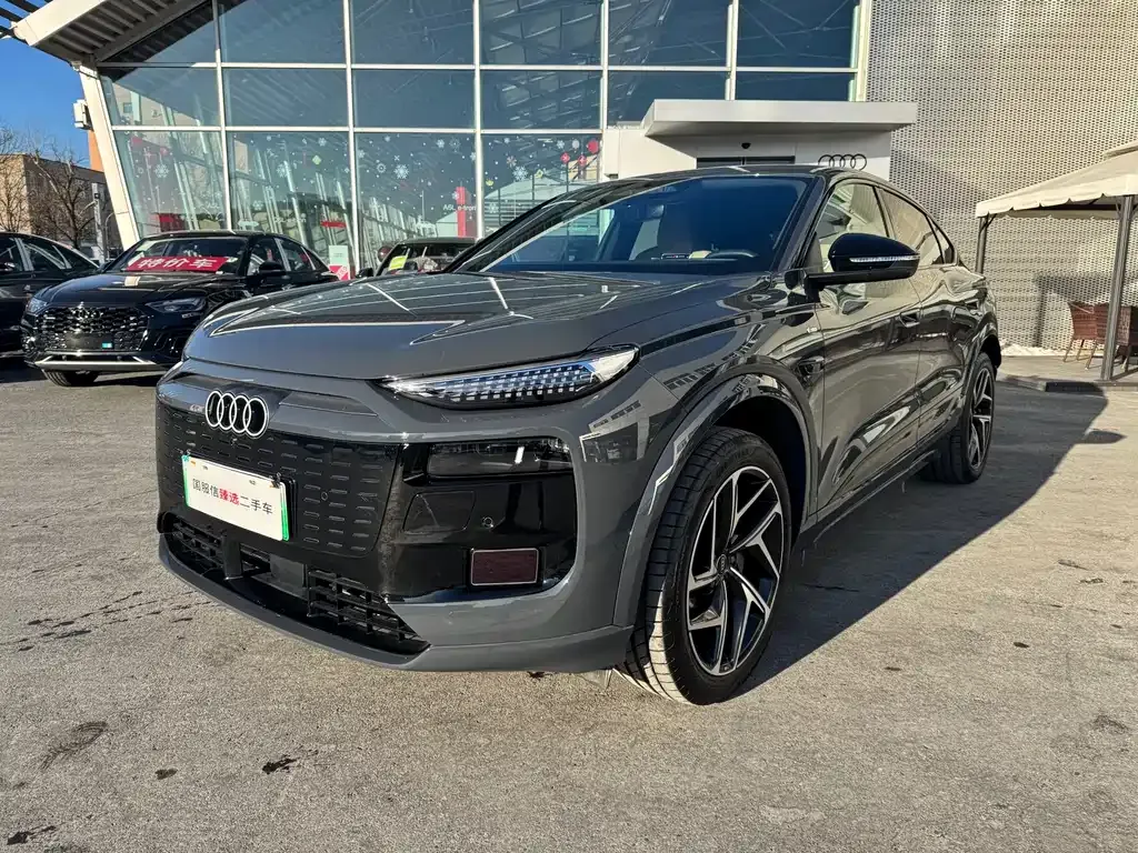 Audi Q6L Sportback e-tron 2025 из CN, фото 1
