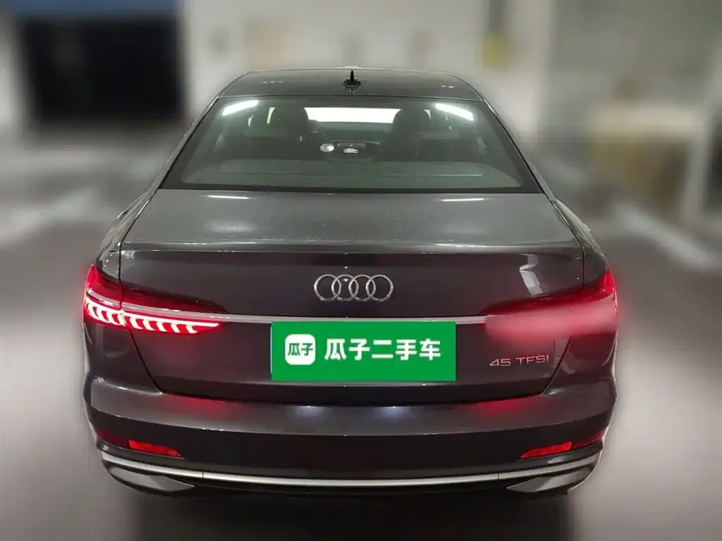 Audi A6L 2024 из CN, фото 5