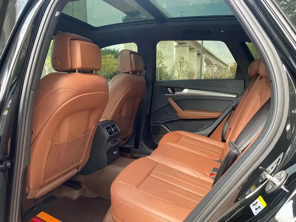 Audi Q5L 2024 из CN, фото 3