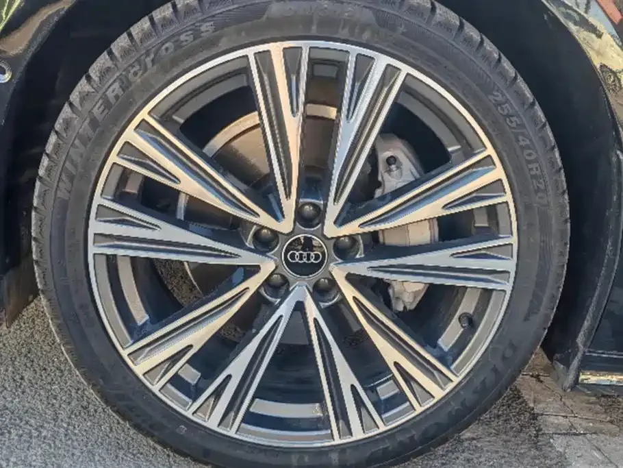 Audi A6L 2023 из CN, фото 4