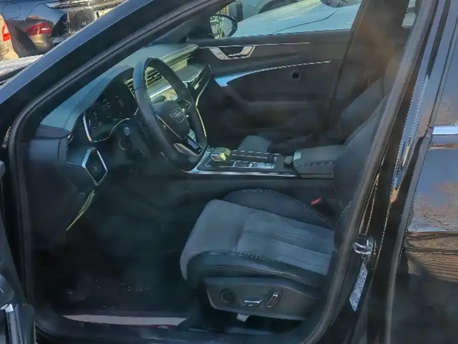 Audi A6L 2023 из CN, фото 5