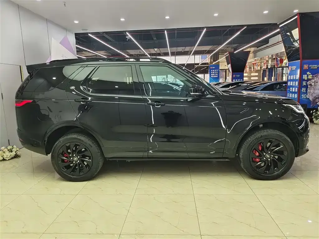 Land Rover Discovery 2023 из CN, фото 2